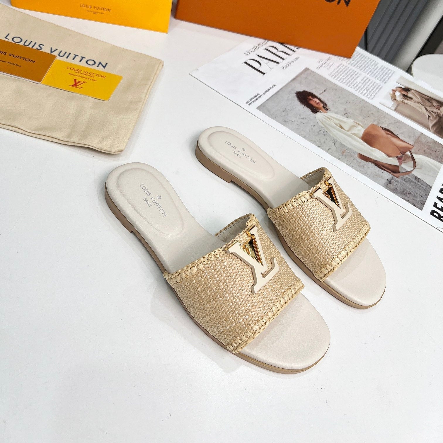 LV 26S FLAT SLIDES IN IVORY BEIGE CALFSKIN AND RAFFIA