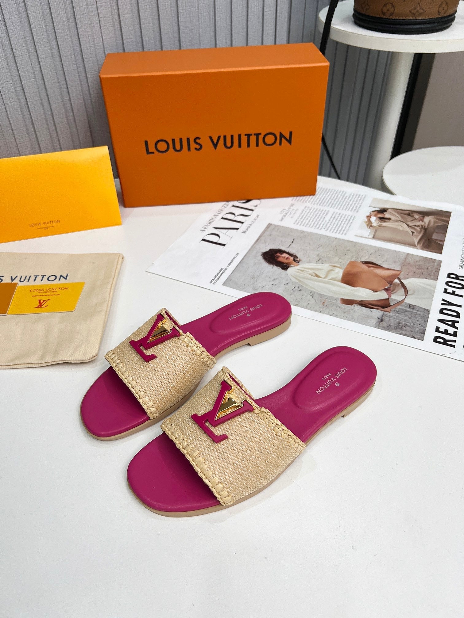 LV 26S FLAT SLIDES IN PINK CALFSKIN AND BEIGE RAFFIA