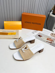 LV 26S CAPRI HIGH-HEELED MULES IN WHITE CALFSKIN AND BEIGE RAFFIA