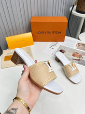 LV 26S CAPRI HIGH-HEELED MULES IN WHITE CALFSKIN AND BEIGE RAFFIA