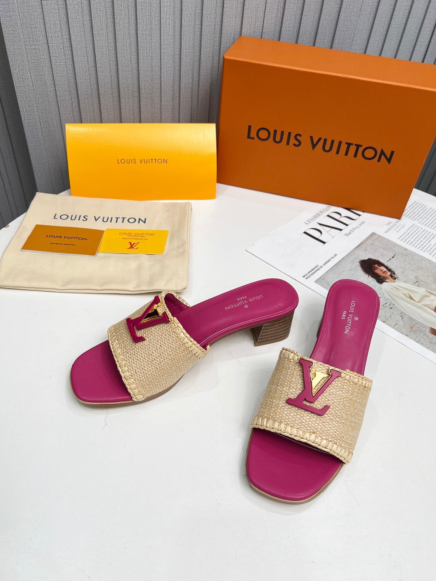 LV 26S CAPRI HIGH-HEELED MULES IN PINK CALFSKIN AND BEIGE RAFFIA