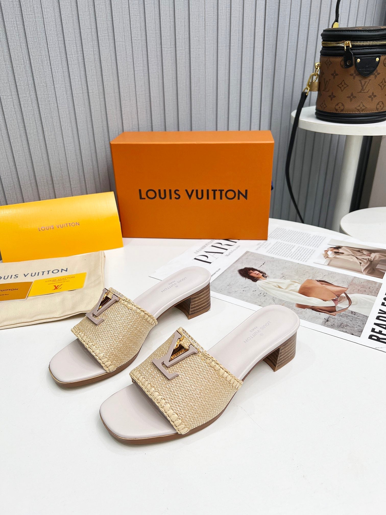 LV 26S CAPRI HIGH-HEELED MULES IN ASH BEIGE CALFSKIN AND RAFFIA