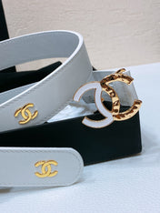 CC BELT 30MM IN WHITE SMOOTH CALFSKIN GOLD MIX WHITE HARDWARE