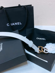 CC BELT 30MM IN WHITE SMOOTH CALFSKIN GOLD MIX WHITE METAL LOGO