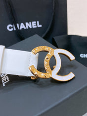 CC BELT 30MM IN WHITE SMOOTH CALFSKIN GOLD MIX WHITE METAL LOGO