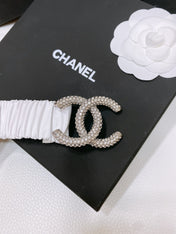 CC ELASTIC BELT 30MM IN WHITE CALFSKIN SILVER HARDWARE WITH RHINSTONES
