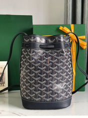 PETIT FLOT BUCKET BAG 22 IN NAVY BLUE GOYARDINE CANVAS AND LAMBSKIN TRIM