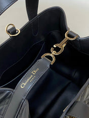 MEDIUM TOUJOURS BUCKET BAG 22 IN BLACK CANNAGE CALFSKIN