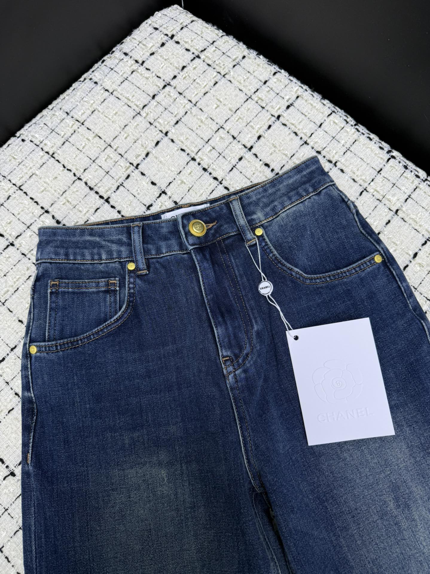 CHANEL 26S STRAIGHT-LEG JEANS 760