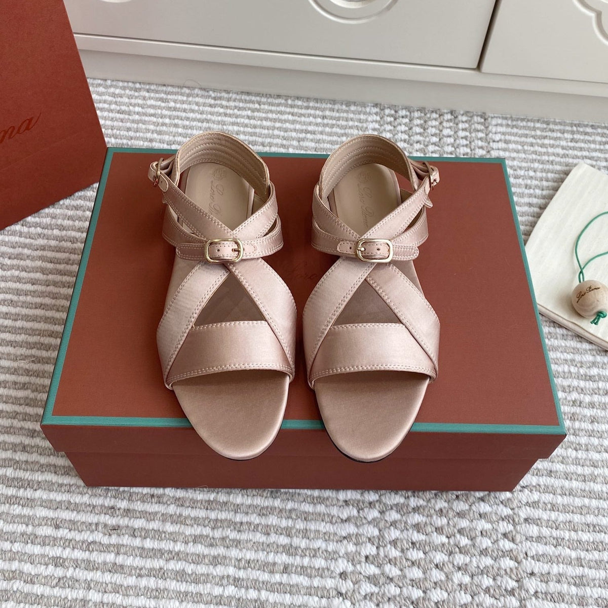 SANDALS IN LIGHT PINK SATIN