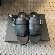 PRADA 25S SHUFFLE LEATHER THONG SANDALS IN BLACK CALFSKIN