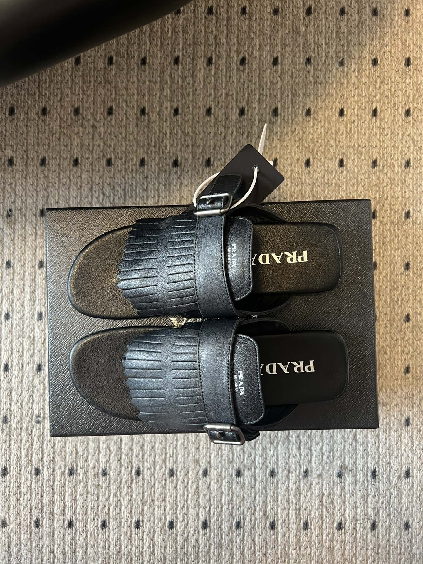 PRADA 25S SHUFFLE LEATHER THONG SANDALS IN BLACK CALFSKIN