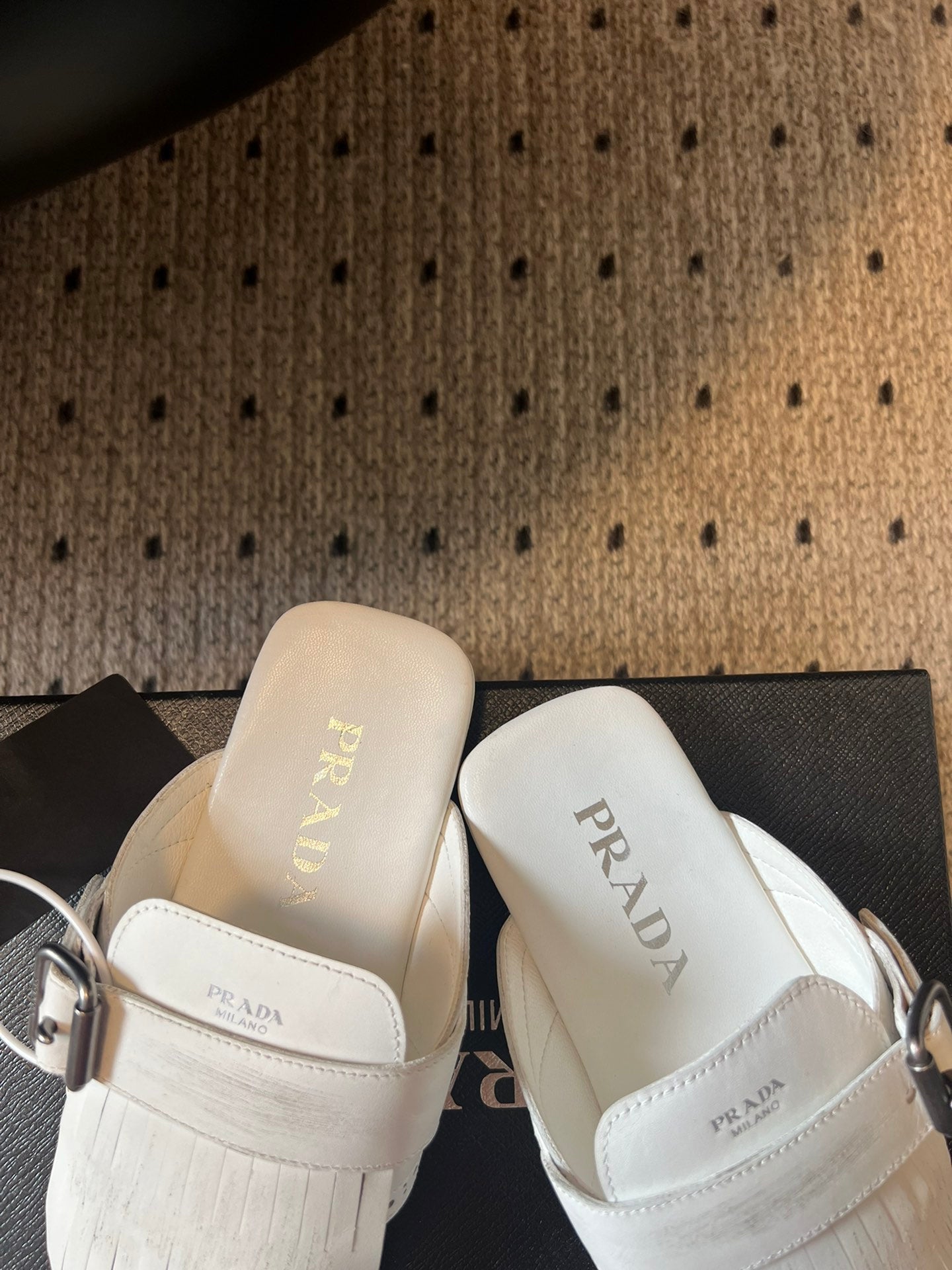 PRADA 25S SHUFFLE LEATHER THONG SANDALS IN IVORY CALFSKIN