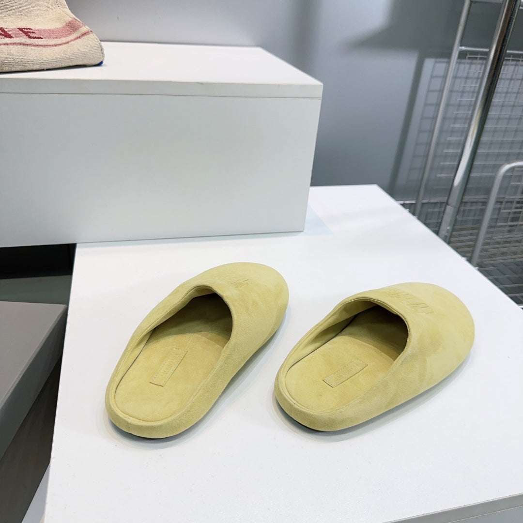BALENCIAGA 25S MULES IN LIGHT YELLOW SUEDE