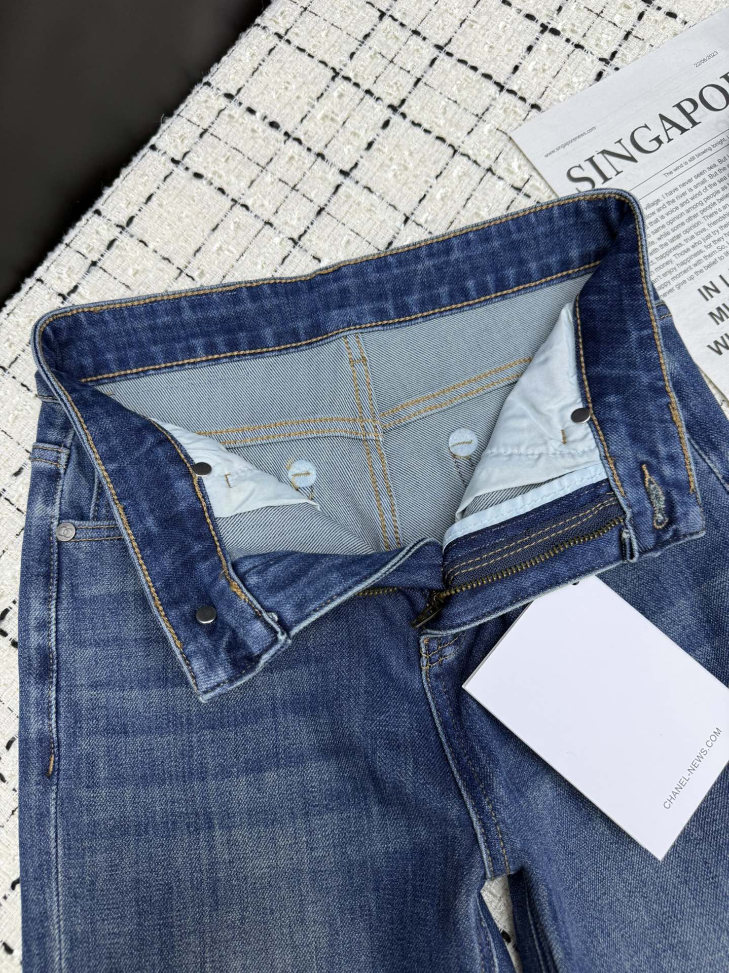 CHANEL 26S FLARED JEANS 759