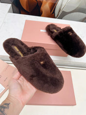 MIUMIU 26S MULES IN DARK BROWN SHEARLING 