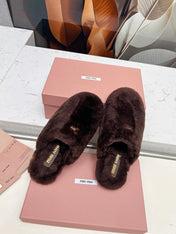 MIUMIU 26S MULES IN DARK BROWN SHEARLING 