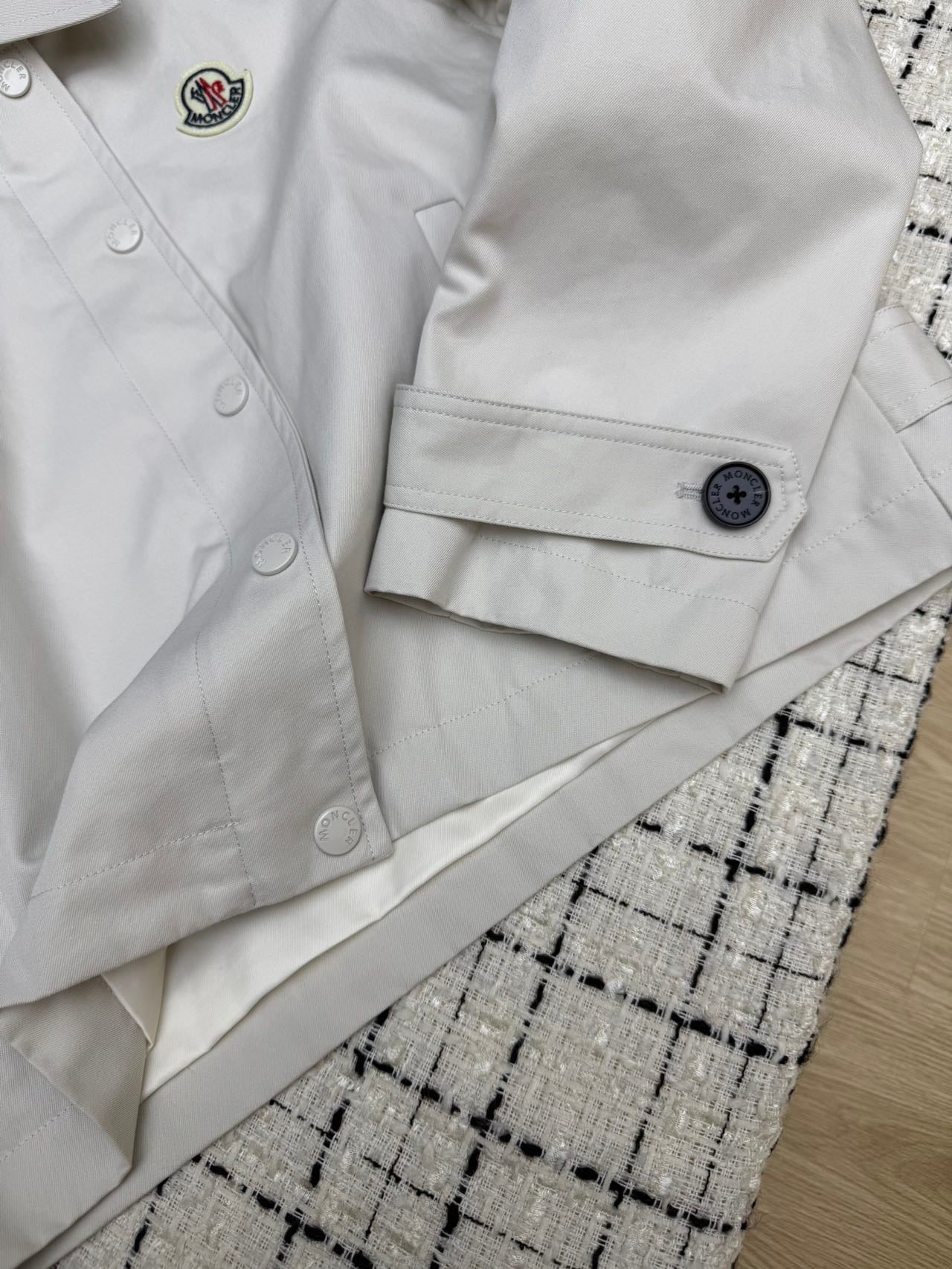 MONCLER 25S WINDBREAKER JACKET 305084