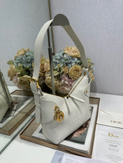 DIOR 26S VOYAGE BAG 22 IN CREAM WHITE CALFSKIN