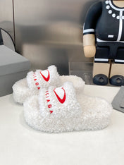 BALENCIAGA 25S SLIPPERS IN WHITE WOOL
