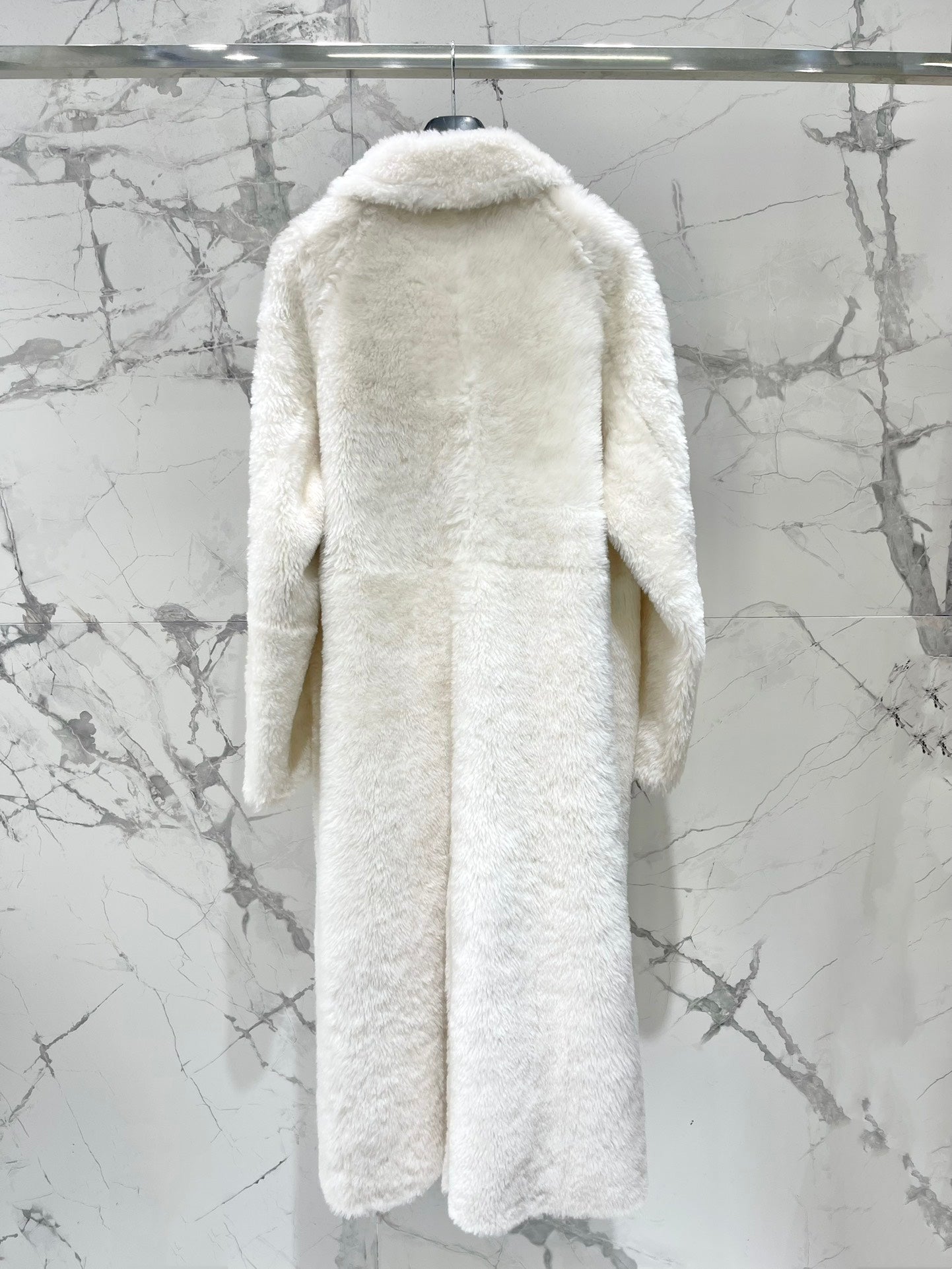 MAX MARA 25S SHEARLING COAT 212