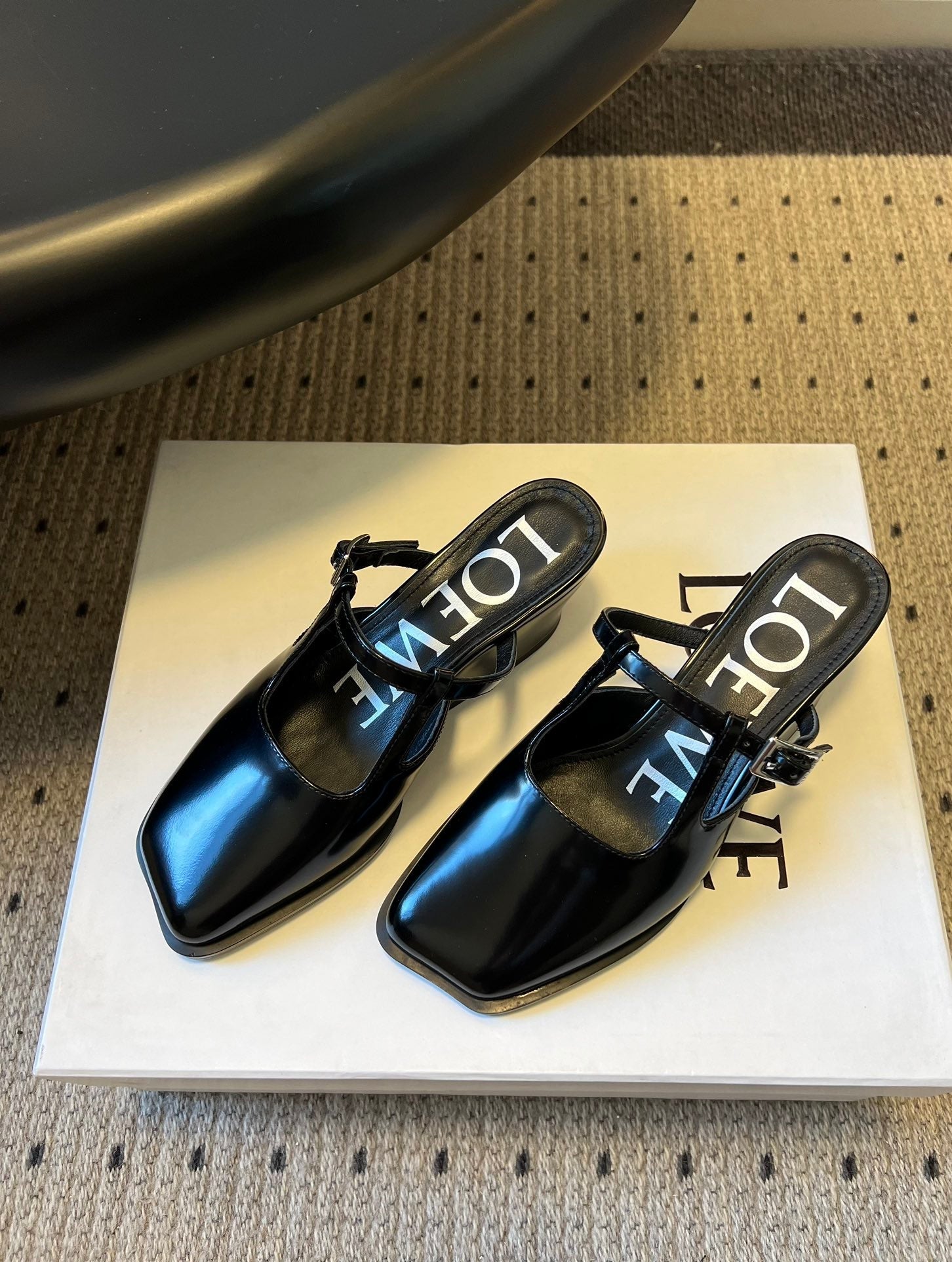 LOEWE 26S ONDA MULE 45MM IN BLACK GLOSSY CALFSKIN