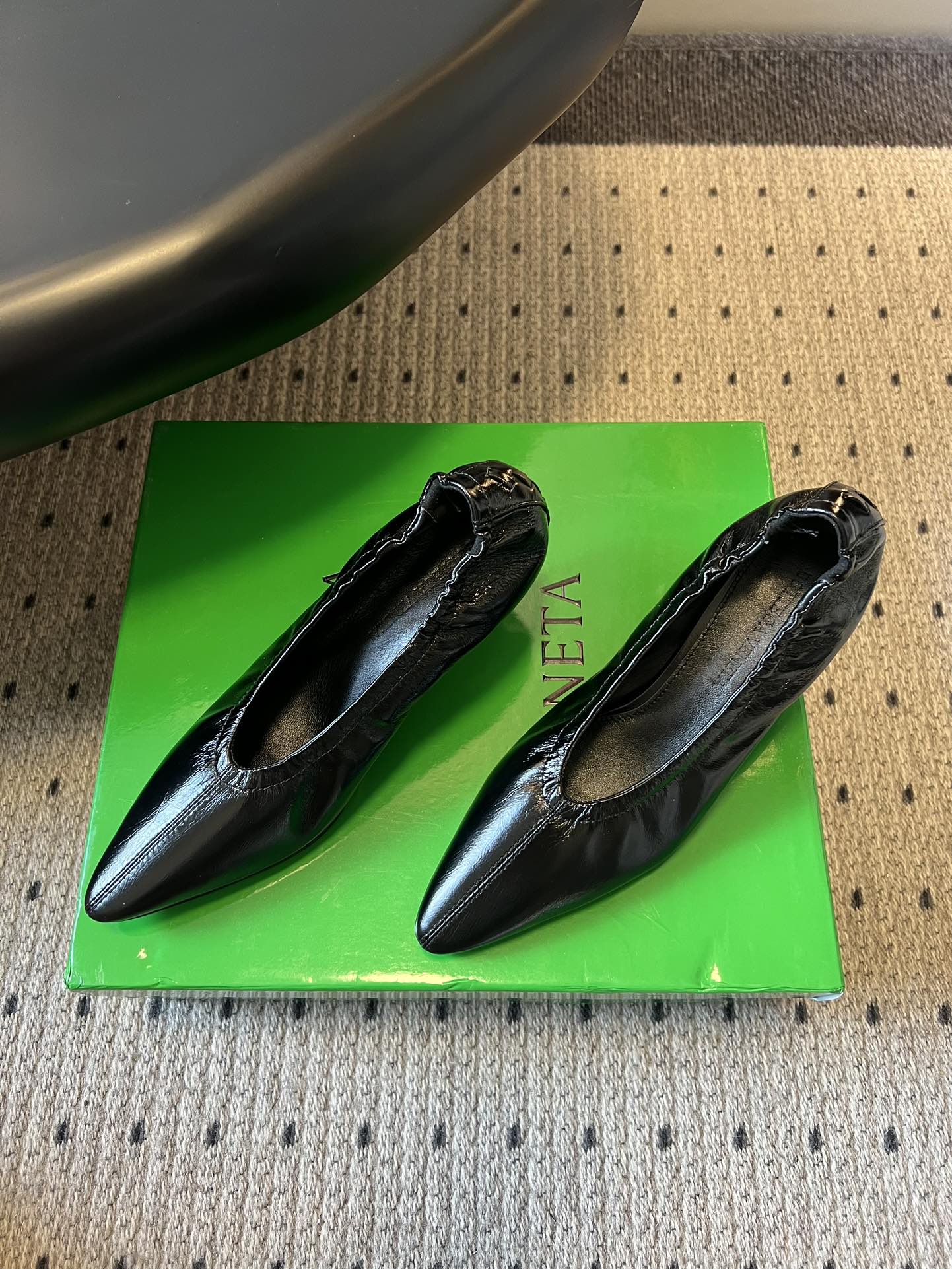 BOTTEGA VENETA 26S HIGH HEELS 40 MM IN BLACK CALFSKIN