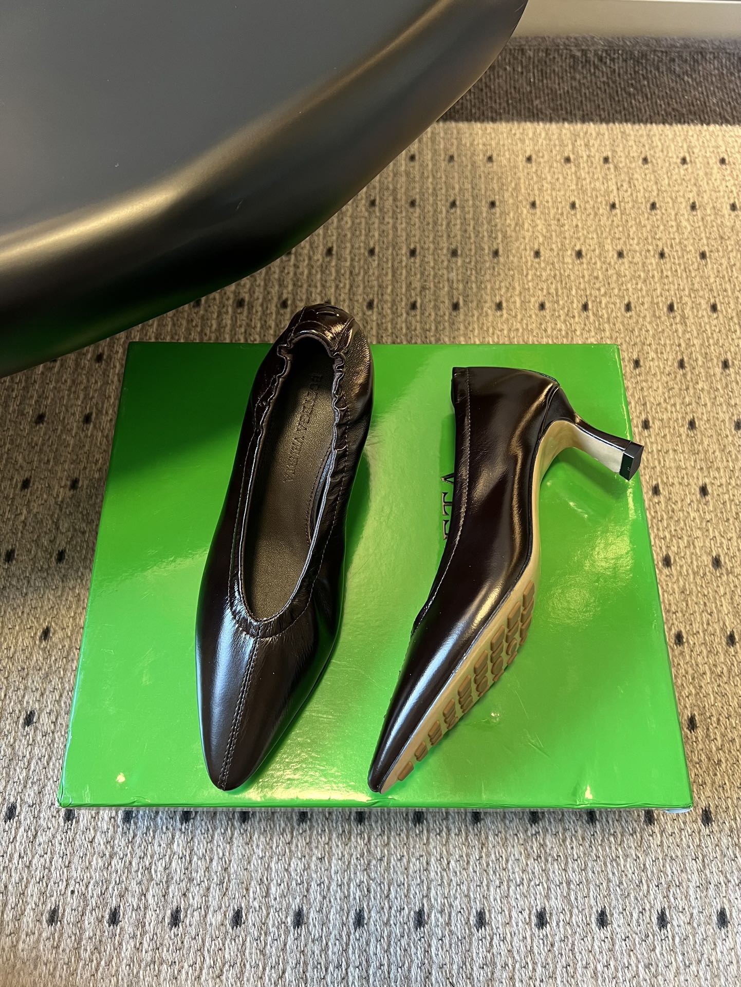 BOTTEGA VENETA 26S HIGH HEELS 40 MM IN DARK BROWN CALFSKIN