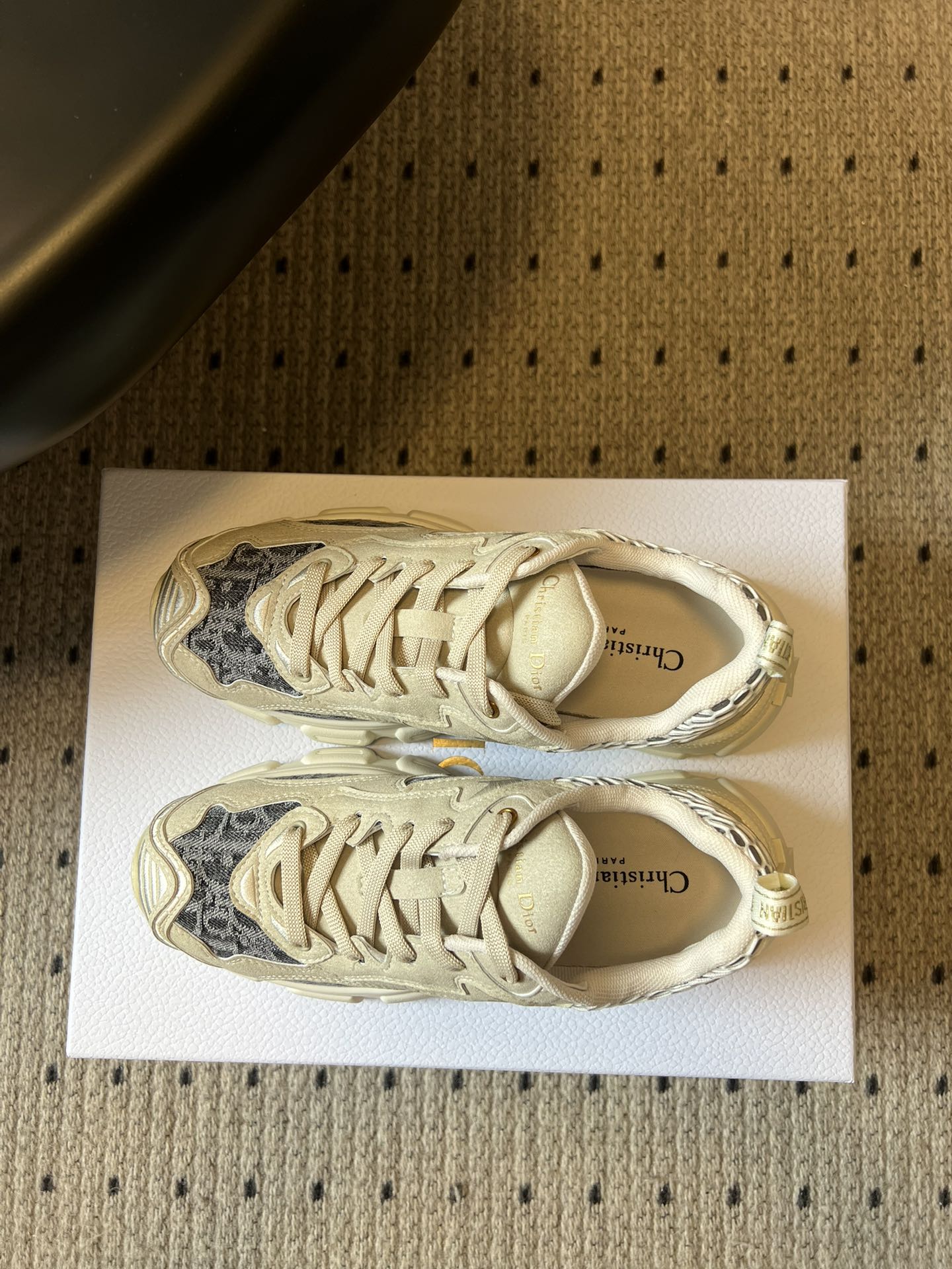 DIOR 26S VIBE SNEAKER 55MM IN DARK GRAY DIOR OBLIQUE LUSENTI EMBROIDERED COTTON AND BEIGE SUEDE