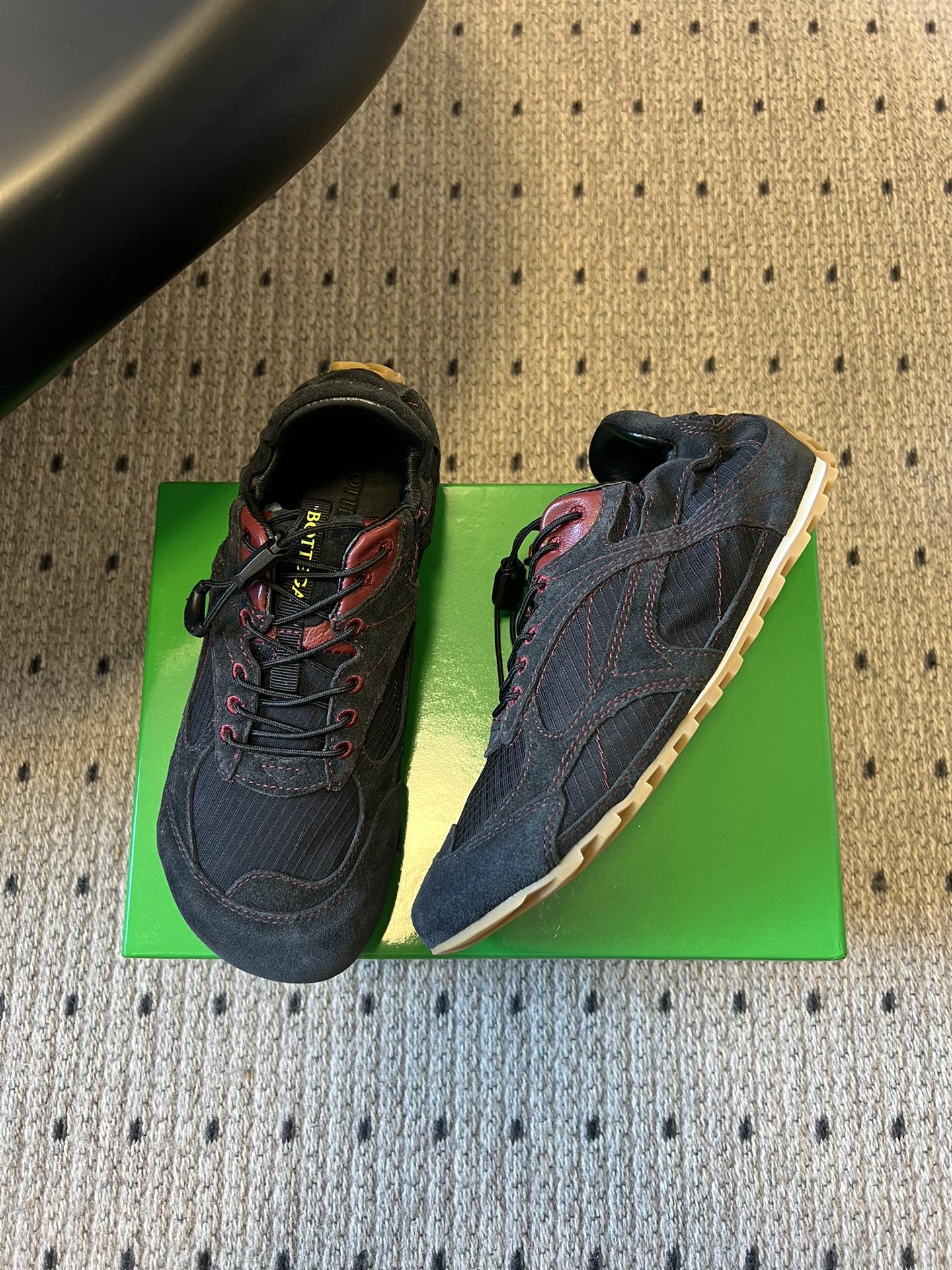 BOTTEGA VENETA 26S SNEAKERS IN BLACK SUEDE AND MESH FABRIC