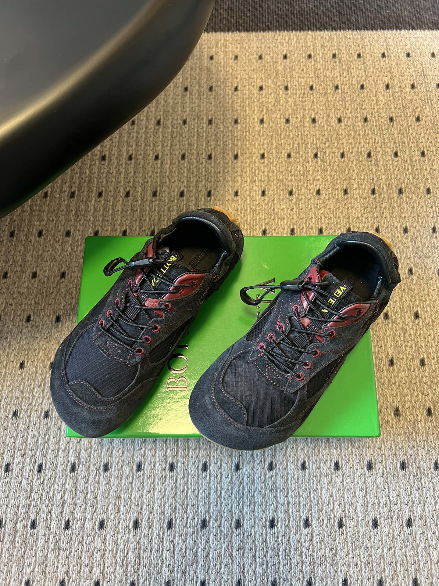 BOTTEGA VENETA 26S SNEAKERS IN BLACK SUEDE AND MESH FABRIC