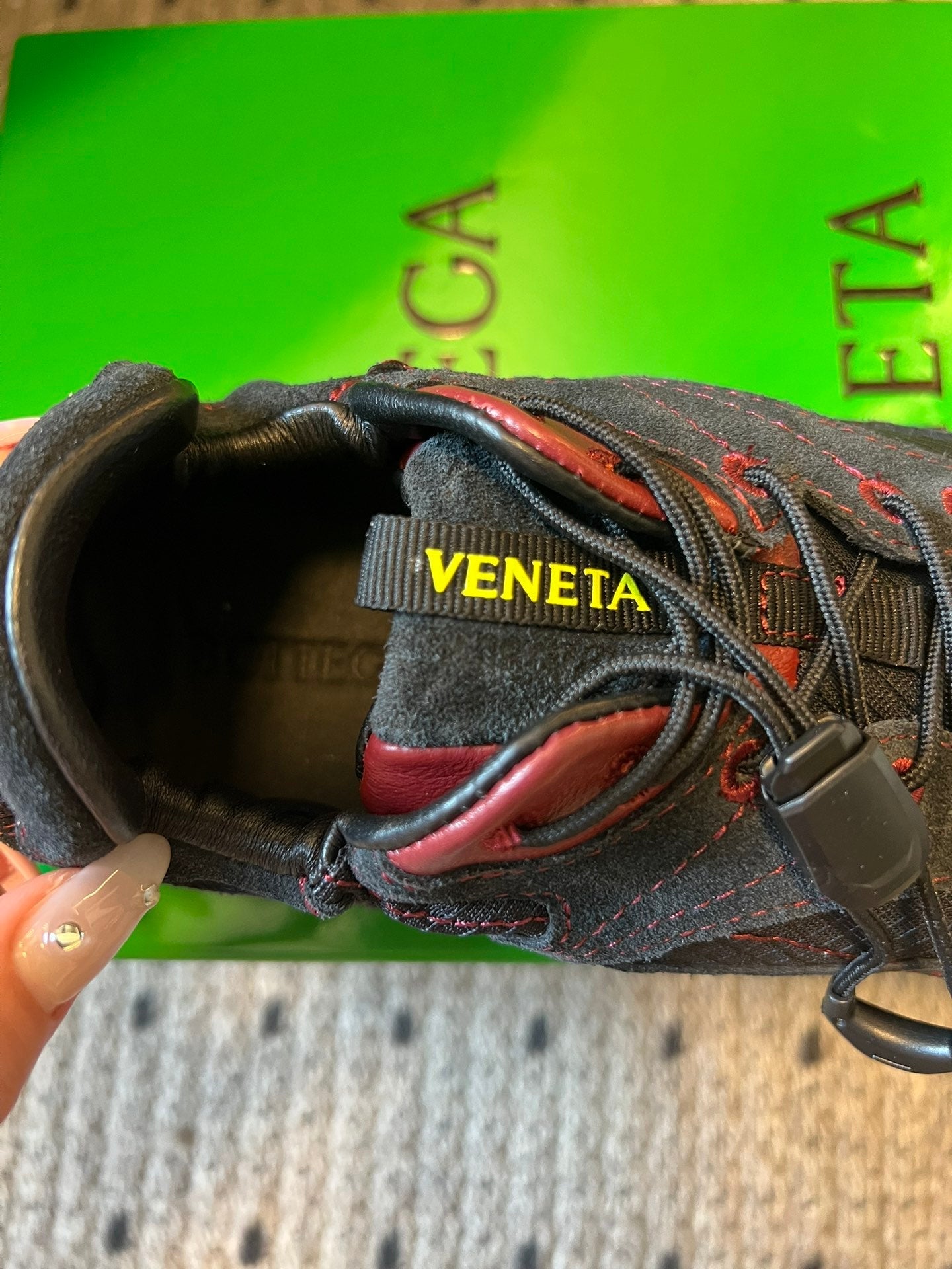 BOTTEGA VENETA 26S SNEAKERS IN BLACK SUEDE AND MESH FABRIC