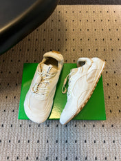 BOTTEGA VENETA 26S SNEAKERS IN CREAM WHITE SUEDE AND MESH FABRIC