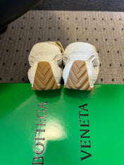 BOTTEGA VENETA 26S SNEAKERS IN CREAM WHITE SUEDE AND MESH FABRIC