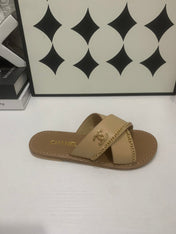 CHANEL 26S SANDALS IN BEIGE CALFSKIN WITH DOUBLE C CHAIN DETAIL