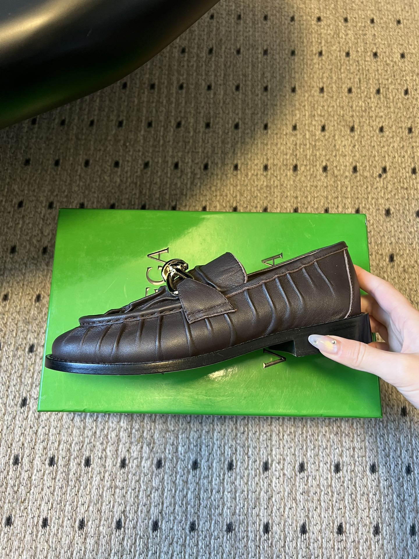 BOTTEGA VENETA 26S LOAFERS IN CHOCOLATE BROWN LAMBSKIN WITH GOLD HARDWARE