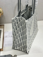 DIOR 26S BOOK TOTE BAG 36 IN GREY AND WHITE OBLIQUE JACQUARD