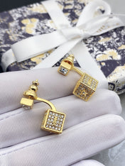 D-STAR GOLD DIAMOND EARRINGS