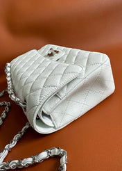 FLAP BAG 25 IN WHITE CAVIAR LAMBSKIN SILVER HARDWARE