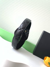 CC 25S POUCH IN BLACK LAMBSKIN WITH MESH GOLD HARDWARE