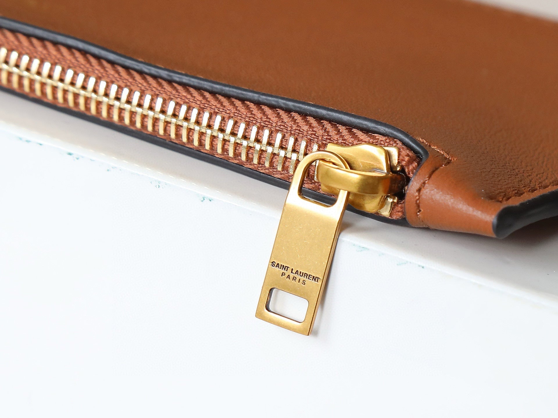 YSL Y BUCKET BAG 30 IN BROWN CALFSKIN