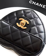 CC HEART QUILTED SHOULDER BAG 19 IN BLACK CALFSKIN TP3