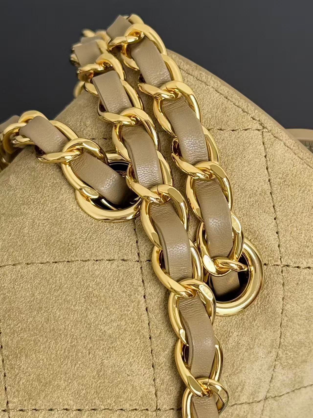 CHANEL 26 CLASSIC FLAP IN BEIGE SUEDE 30726