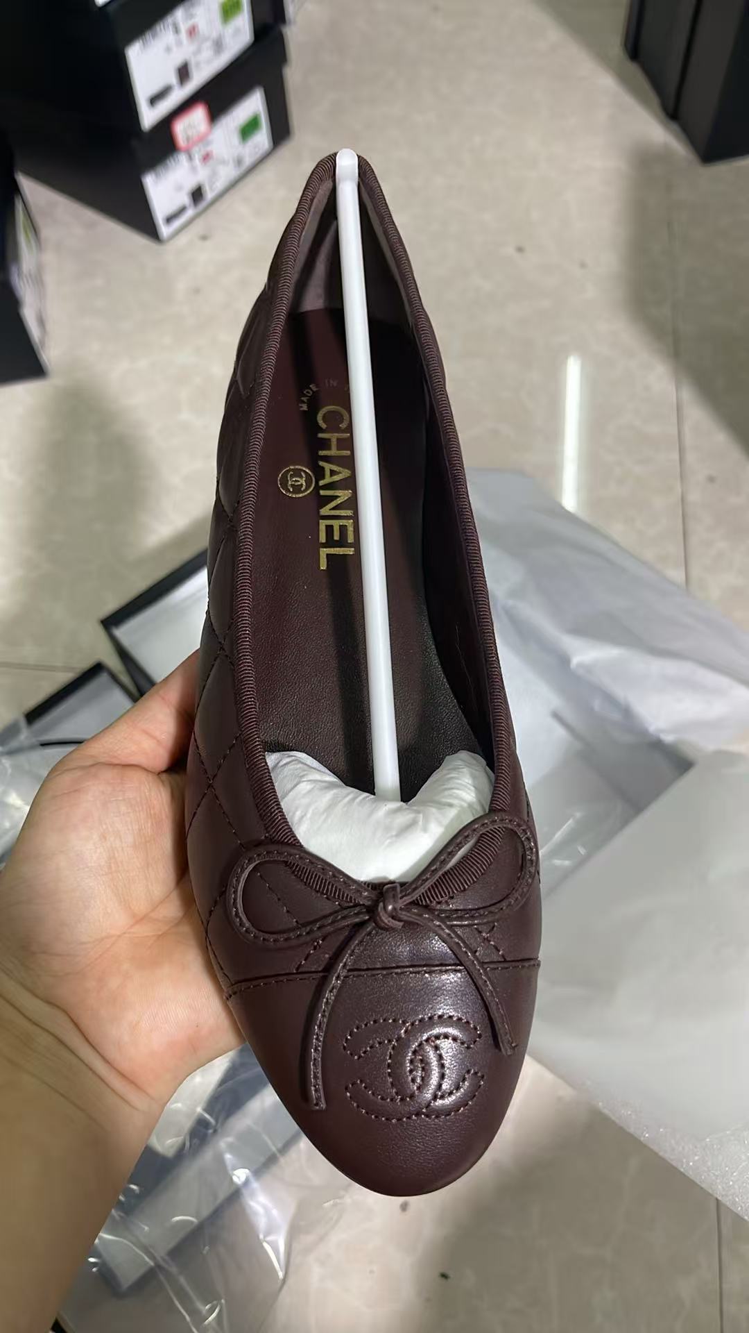 CHANEL 26S CC BOW BALLET FLATS IN DARK BROWN LAMBSKIN