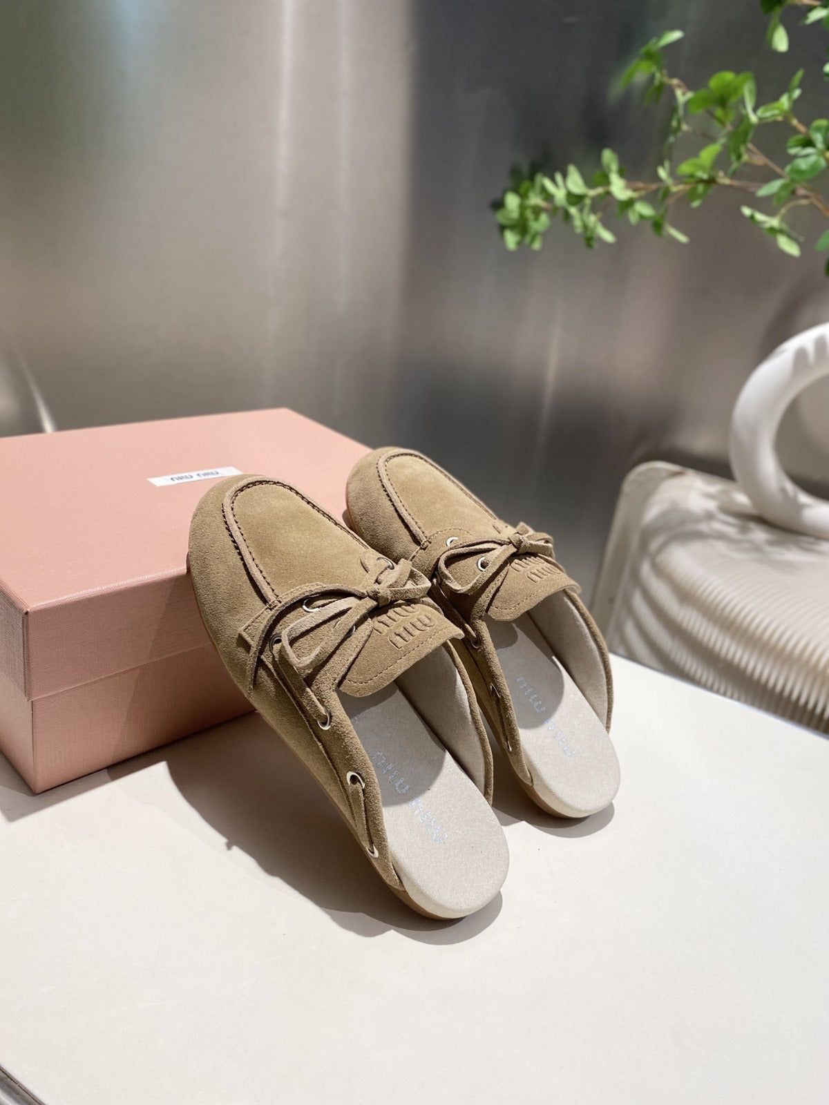 MIU FADED MULE IN LIGHT BROWN ECRU SUEDE