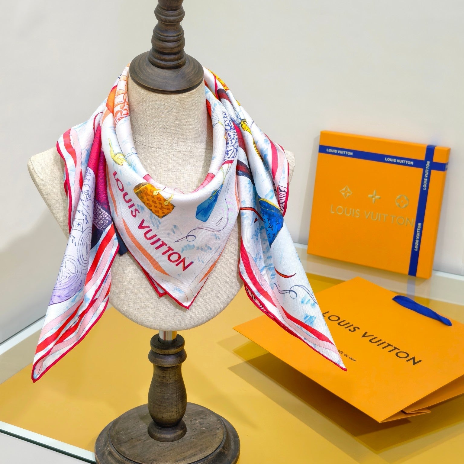 LV 26S SCARF 90 IN SILK 319763