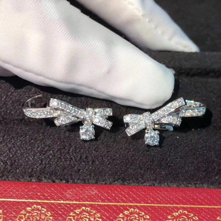 chanel-ruban-earrings-18k-white-gold-diamonds-j11150-coral-5-768x768_713aa4bb-0b52-4812-b65d-4f90376adda6.jpg