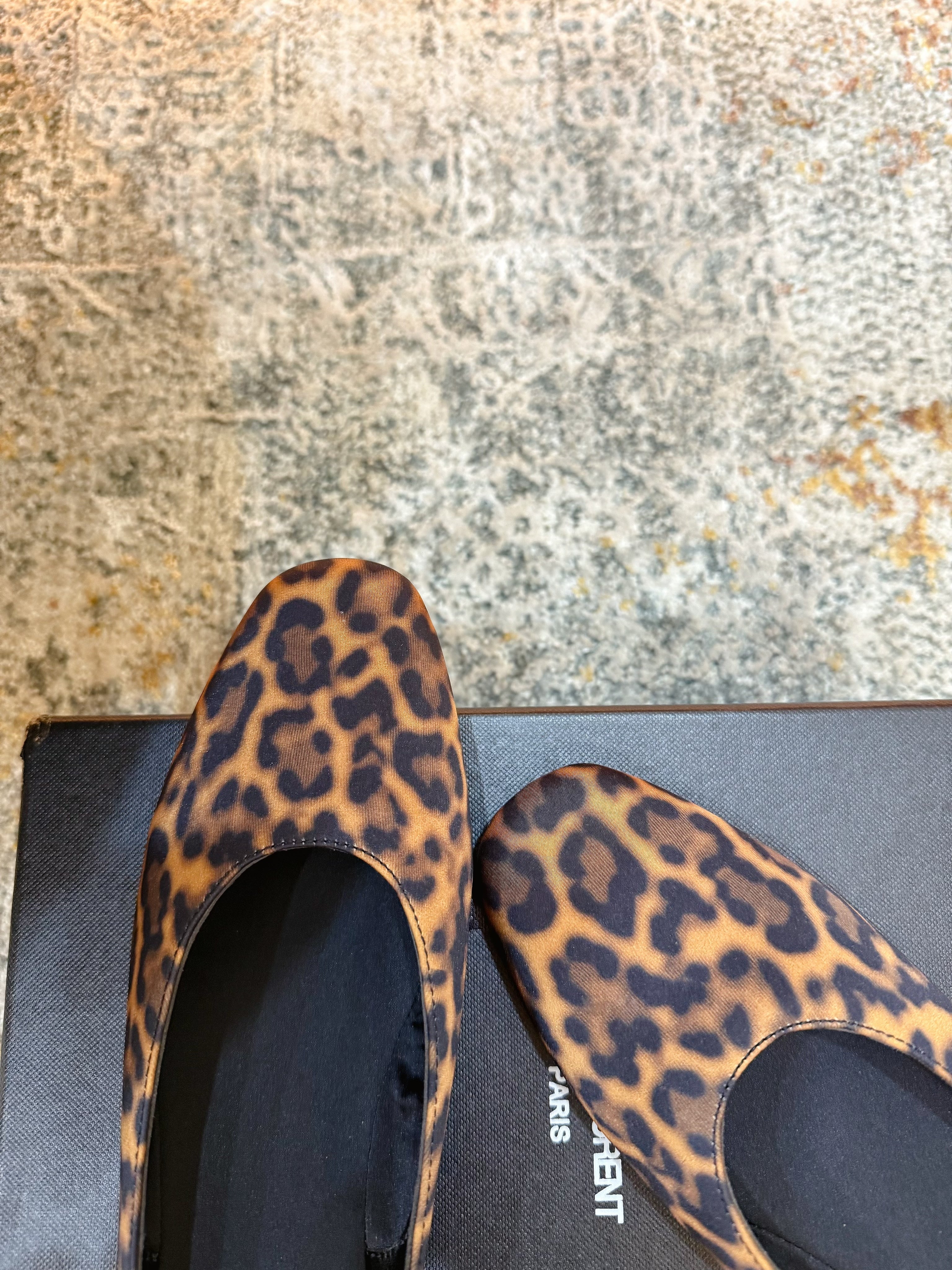 YSL 26S FLAT MULES IN LEOPARD PRINT CANVAS 