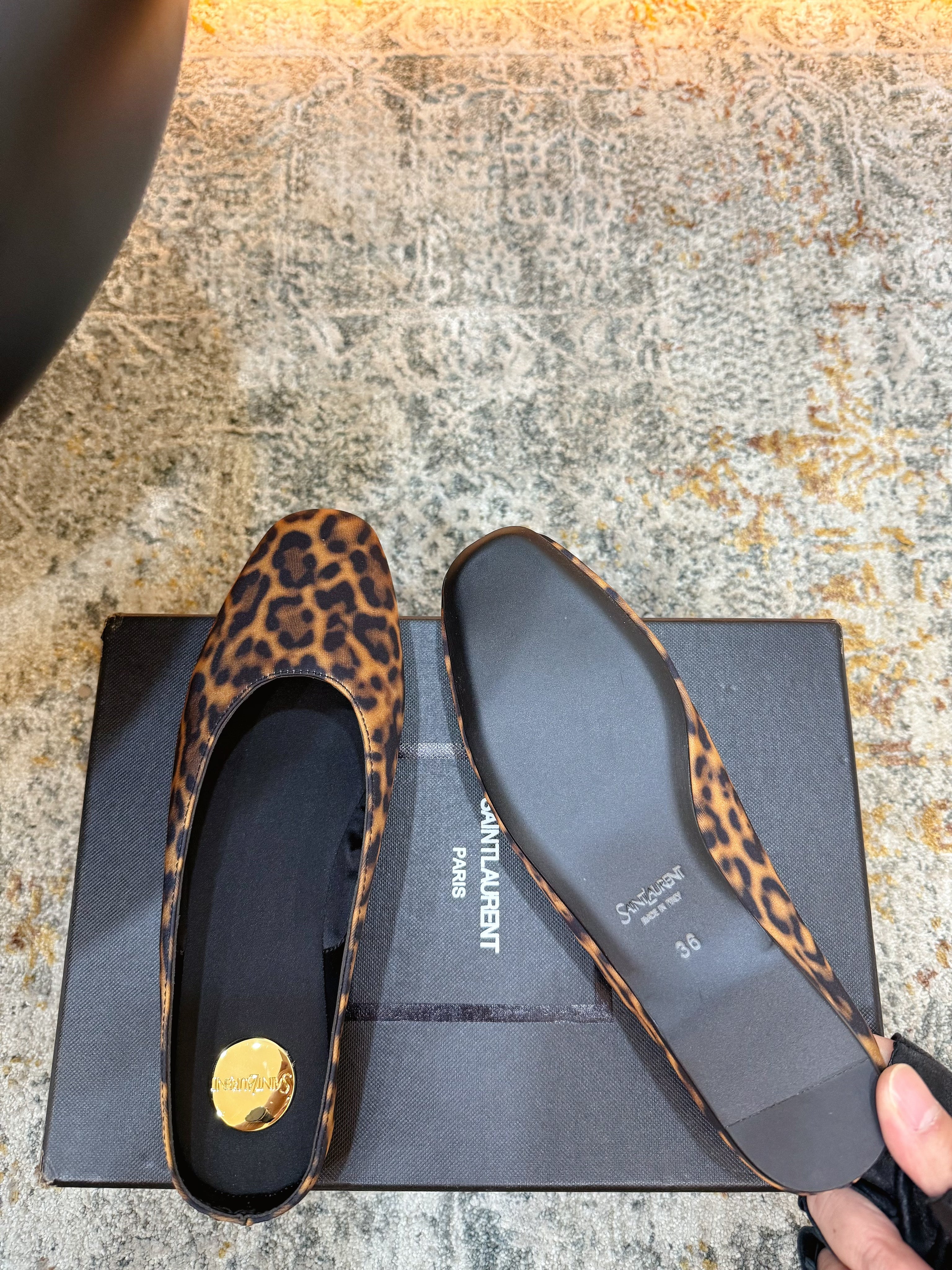 YSL 26S FLAT MULES IN LEOPARD PRINT CANVAS 