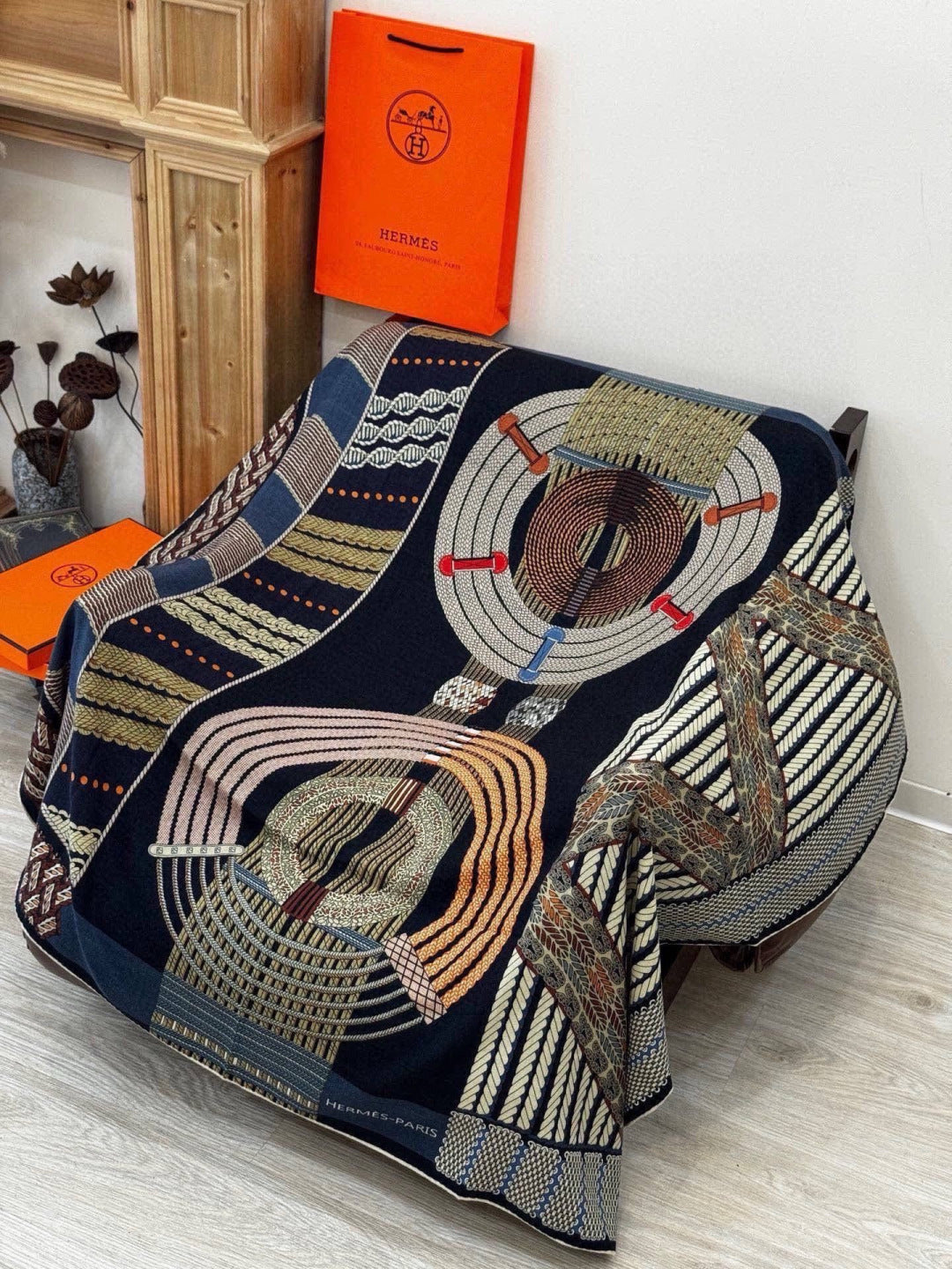 HERMES 26S PRINTED SQUARE SCARF 140 IN CASHMERE AND SILK 309320